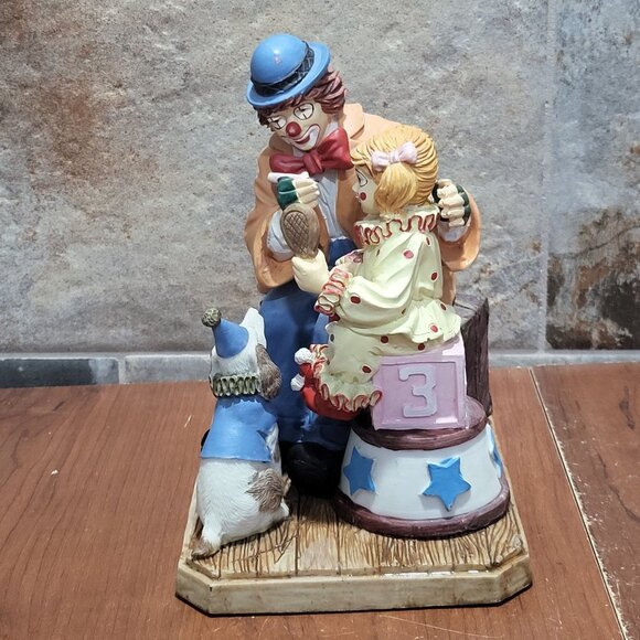 Aldon Carnival Clown Applying Make Up Resinite Sculpture 1988 - Picture 6 of 12